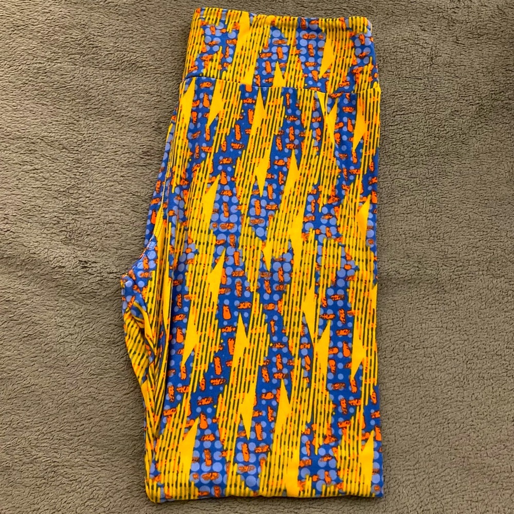 🎁🎁   for $   🎁🎁 NWOT LulaRoe Geometric Gold & Blue Leggings
